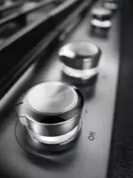 KitchenAid 36″ 5-Burner Gas Cooktops with Griddle - Image 2